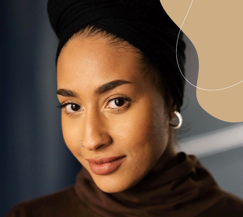 بلوميز يلتقي